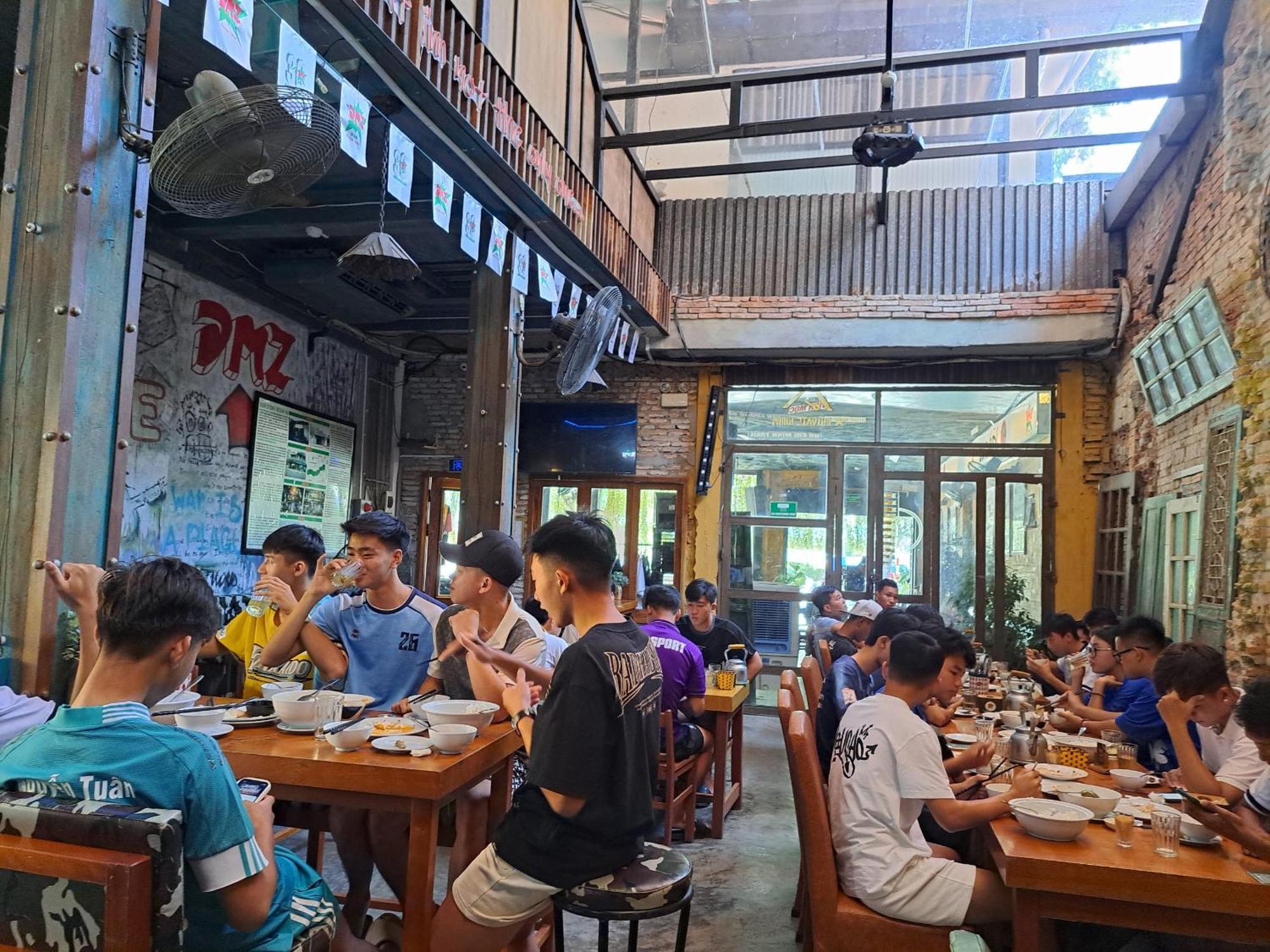 Dmz Hostel Hue Exterior foto